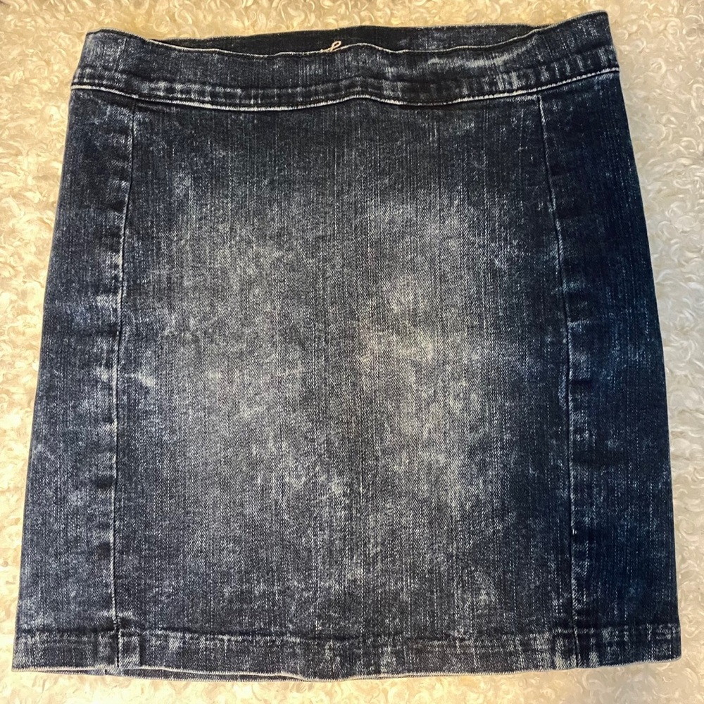 Levi’s Stretch Denim Skirt